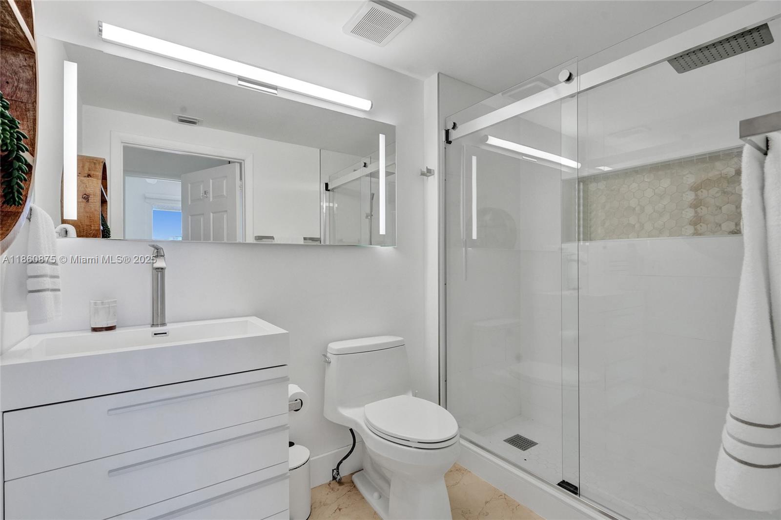 3400 NE 192nd St Unit: PH11