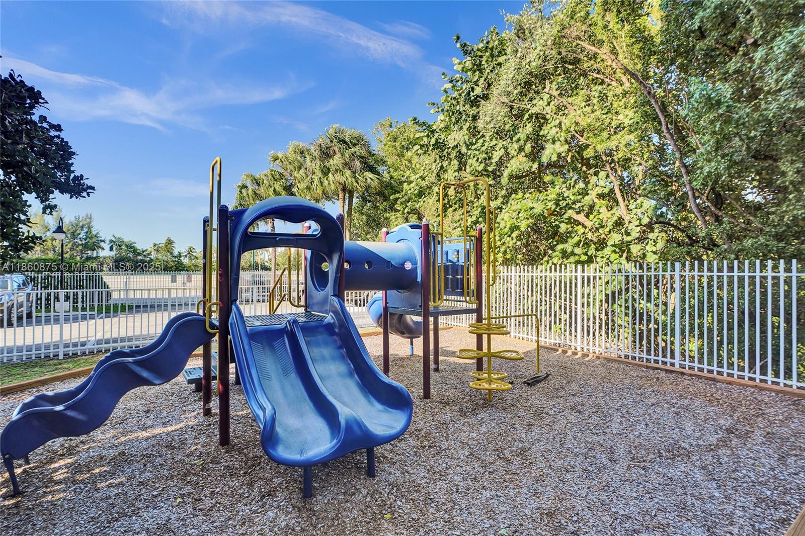 3400 NE 192nd St Unit: PH11