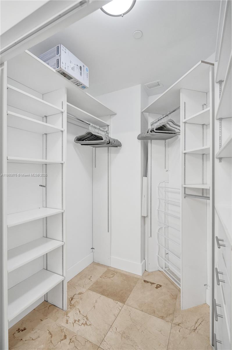 3400 NE 192nd St Unit: PH11