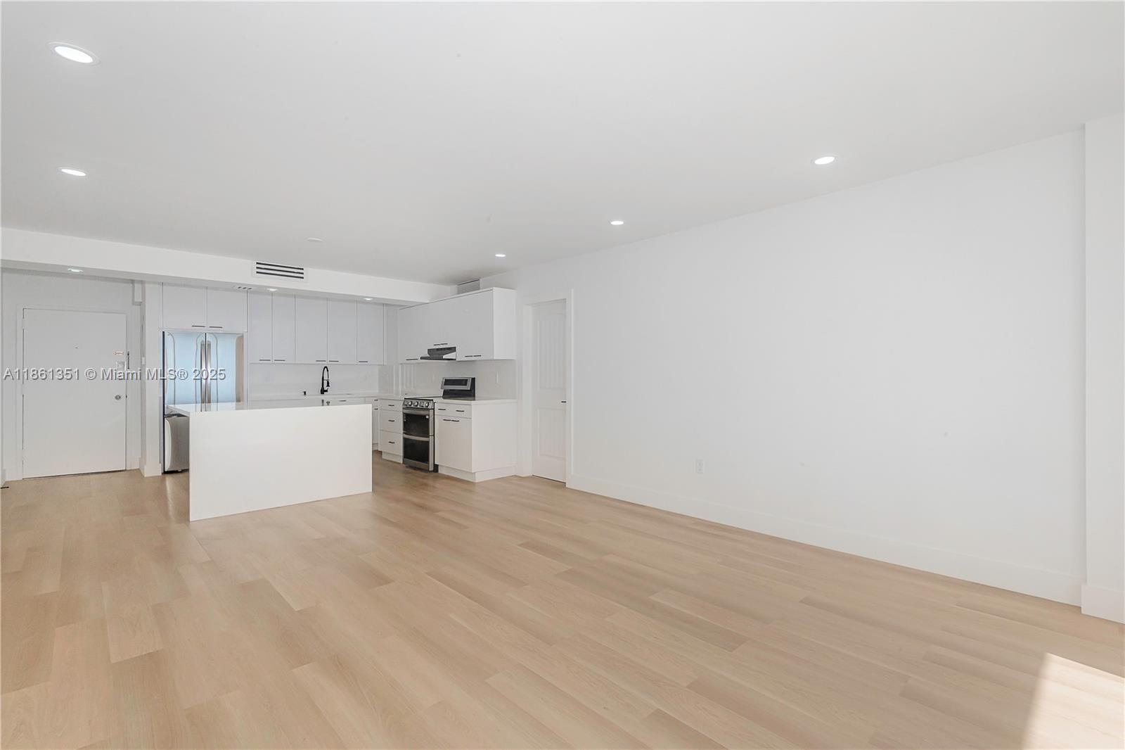 11111 Biscayne Blvd # 11G