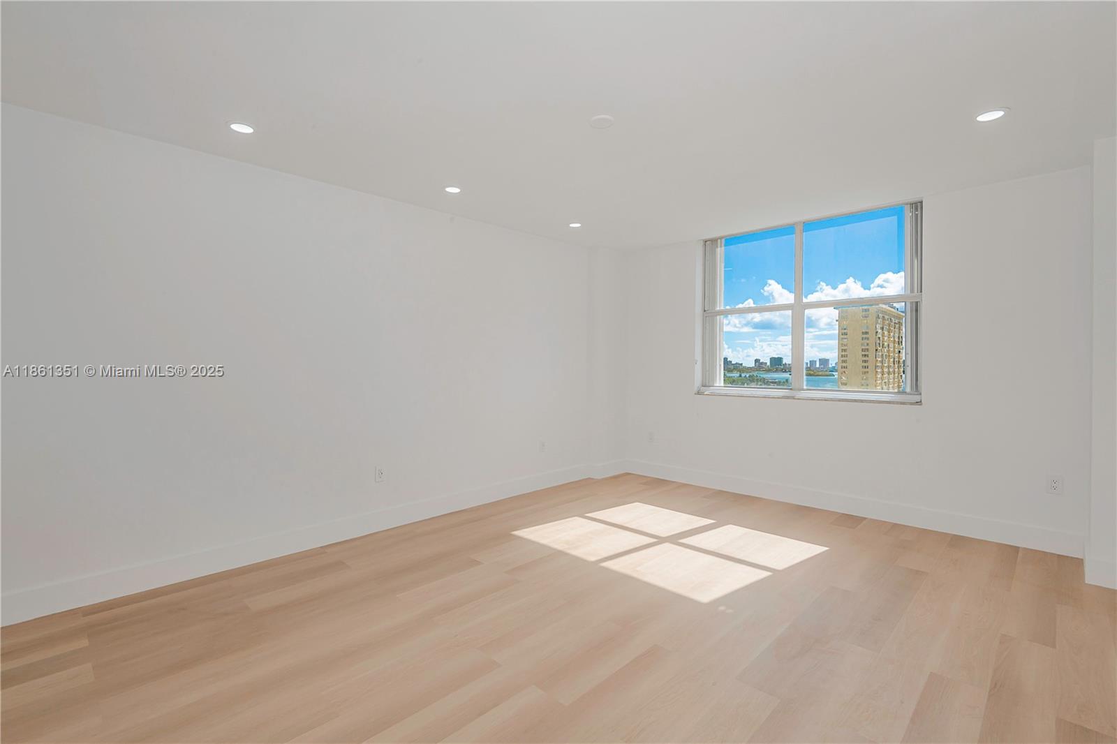 11111 Biscayne Blvd # 11G