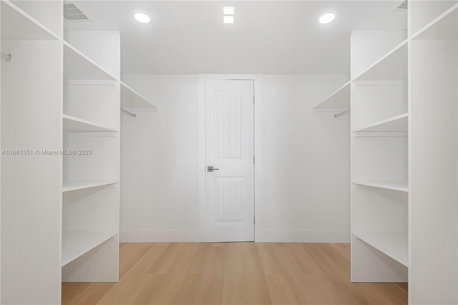 11111 Biscayne Blvd # 11G