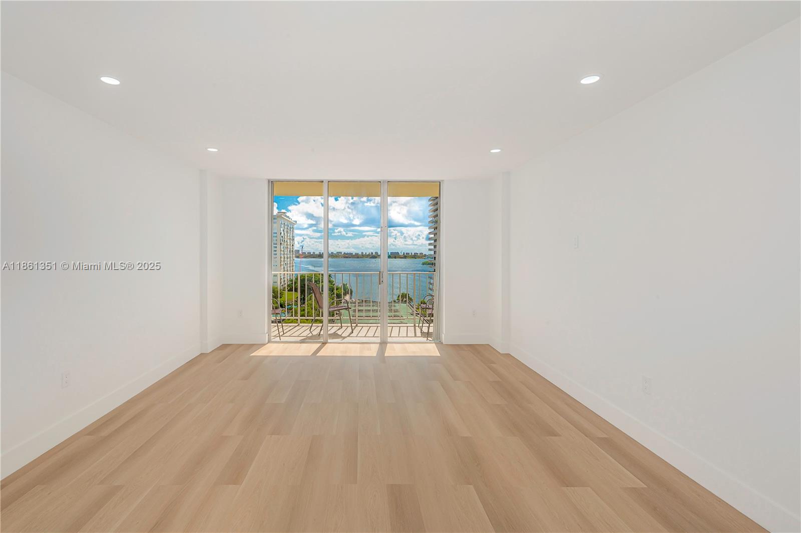11111 Biscayne Blvd # 11G