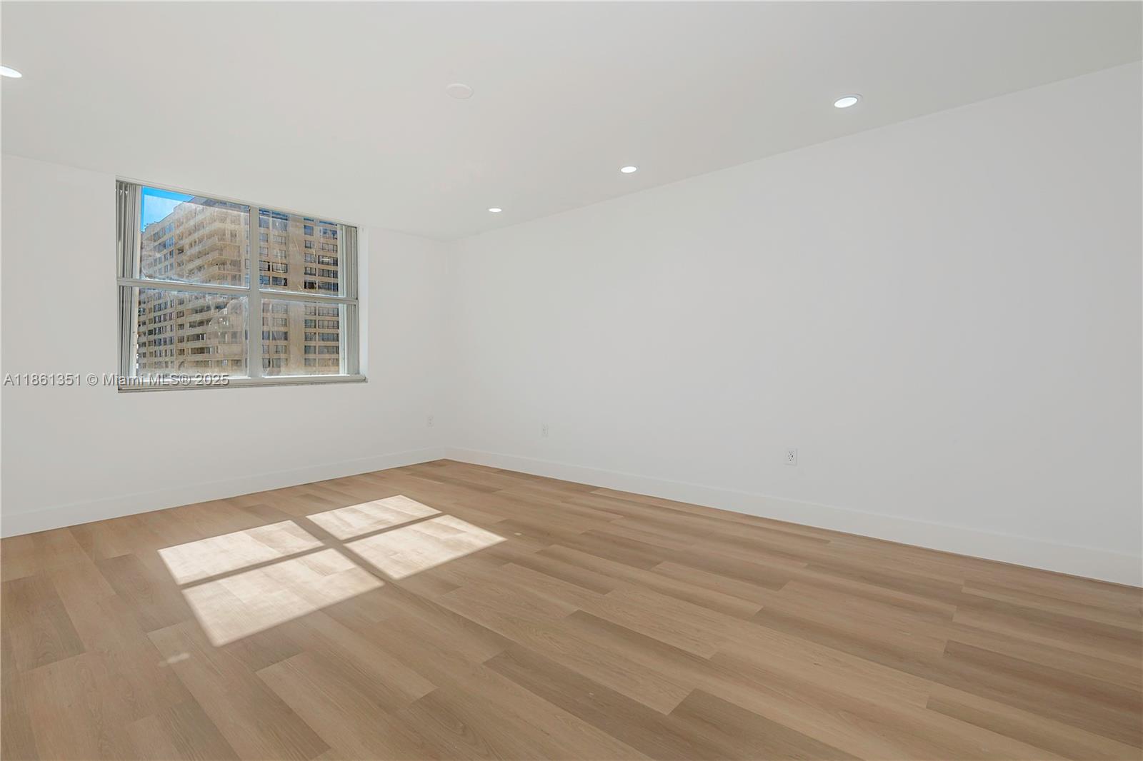 11111 Biscayne Blvd # 11G