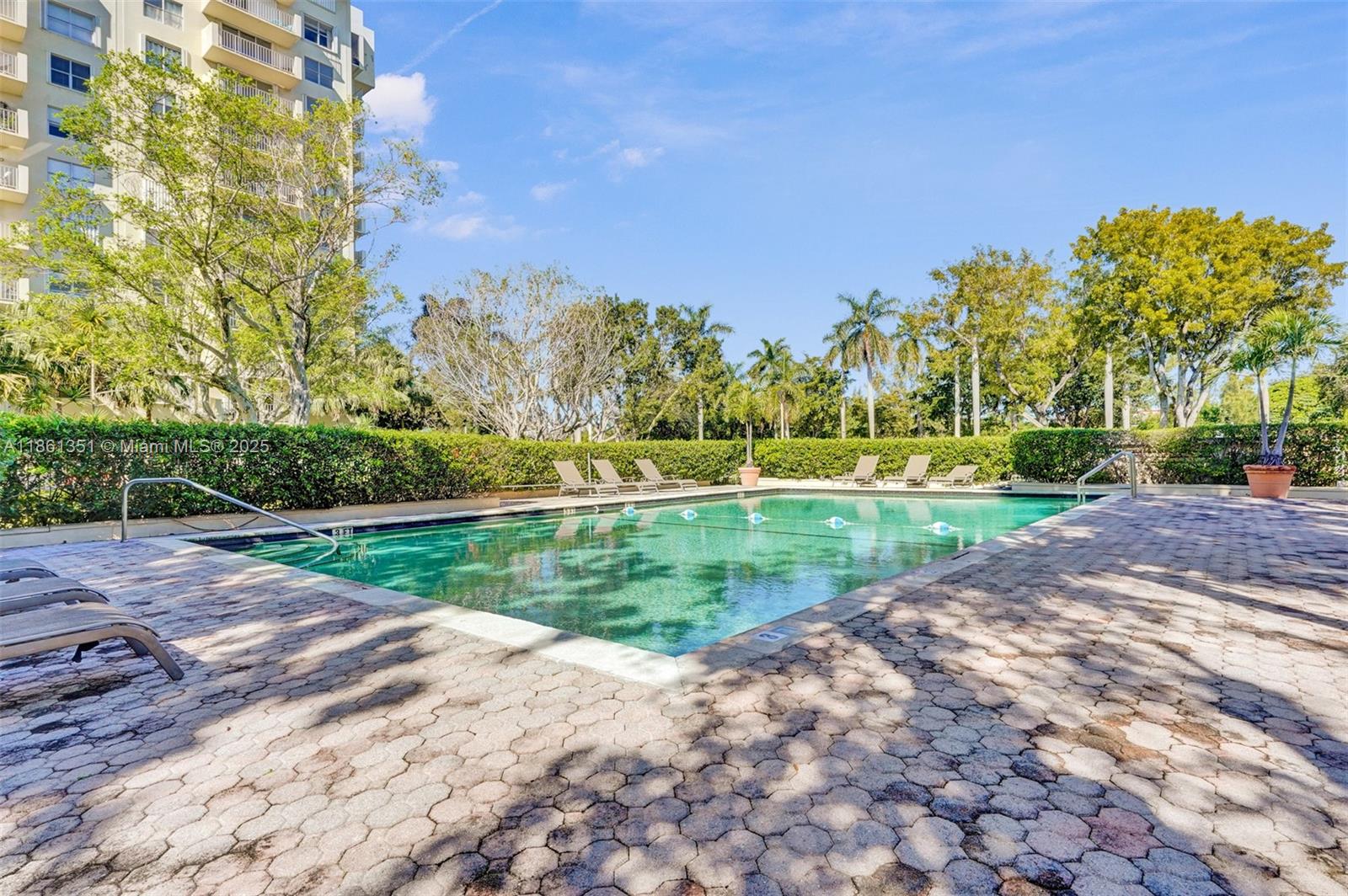 11111 Biscayne Blvd # 11G