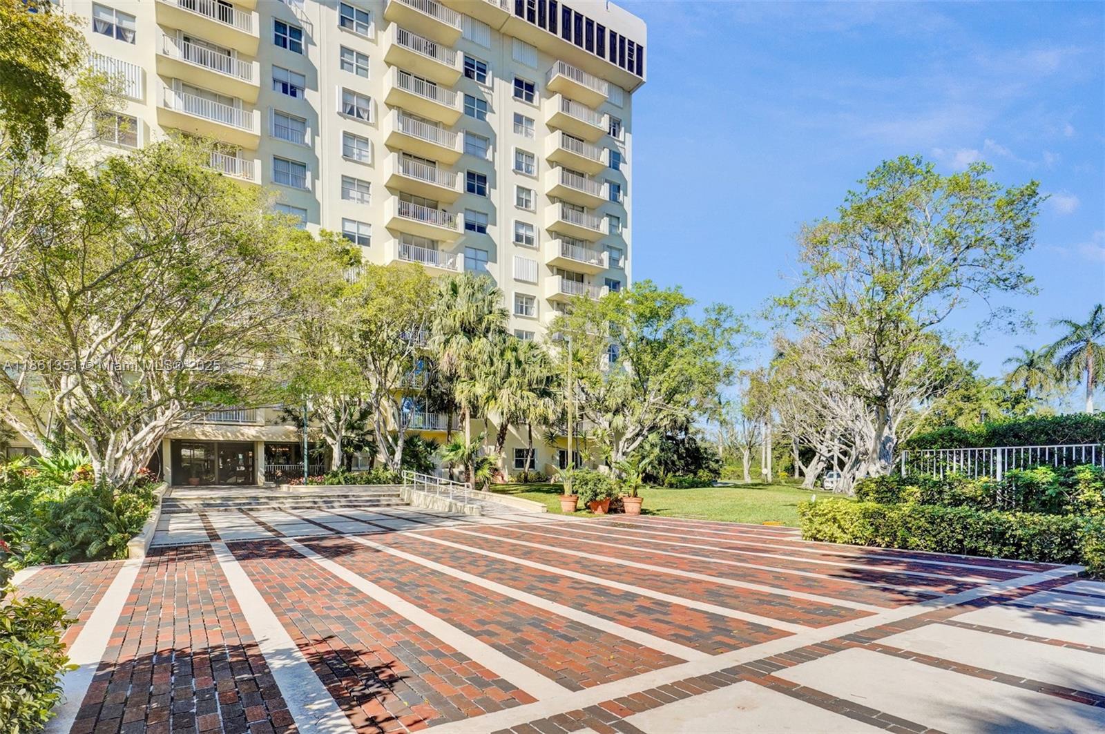 11111 Biscayne Blvd # 11G