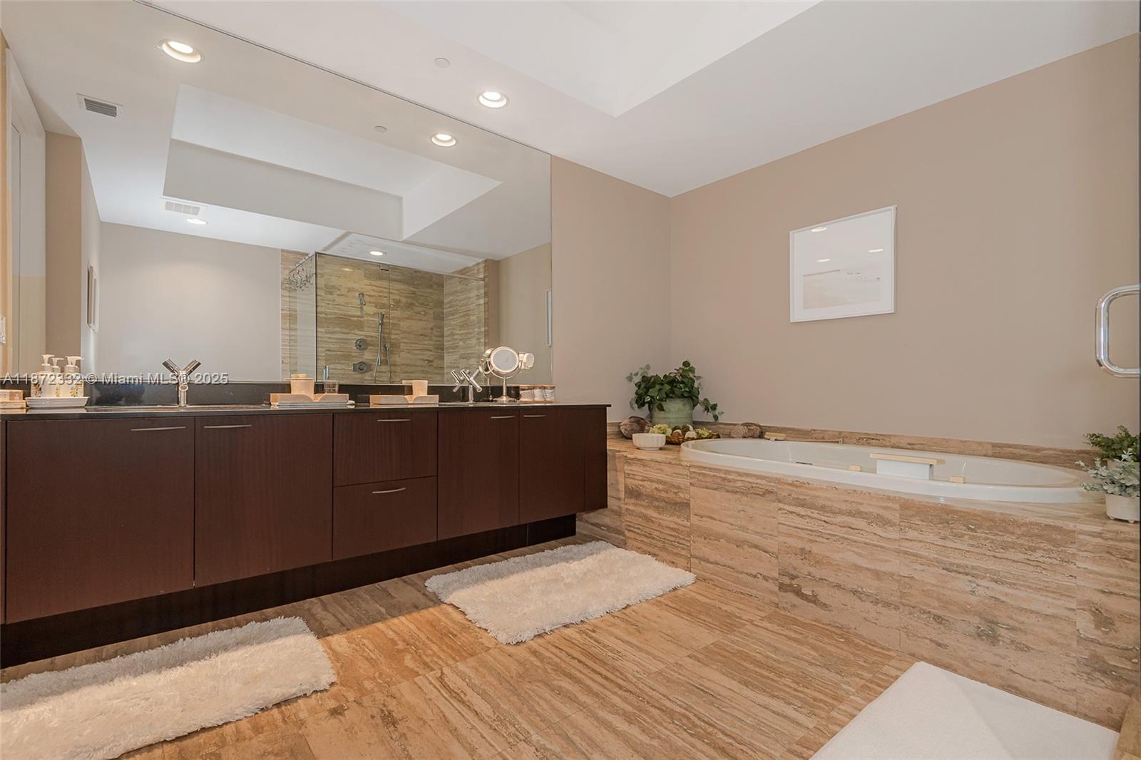 16001 Collins Ave # 2903