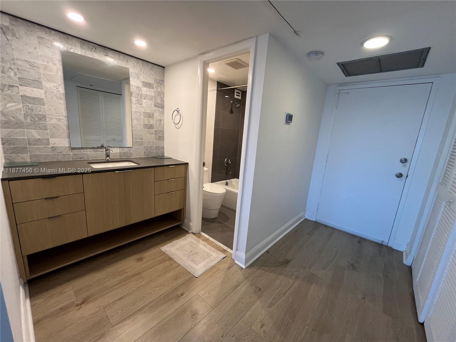 11111 Biscayne Blvd # 11A