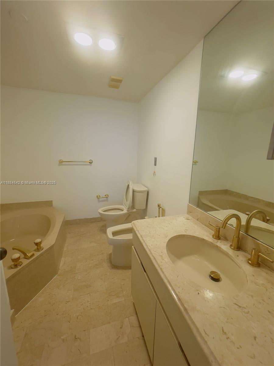 11113 Biscayne Blvd # 2056