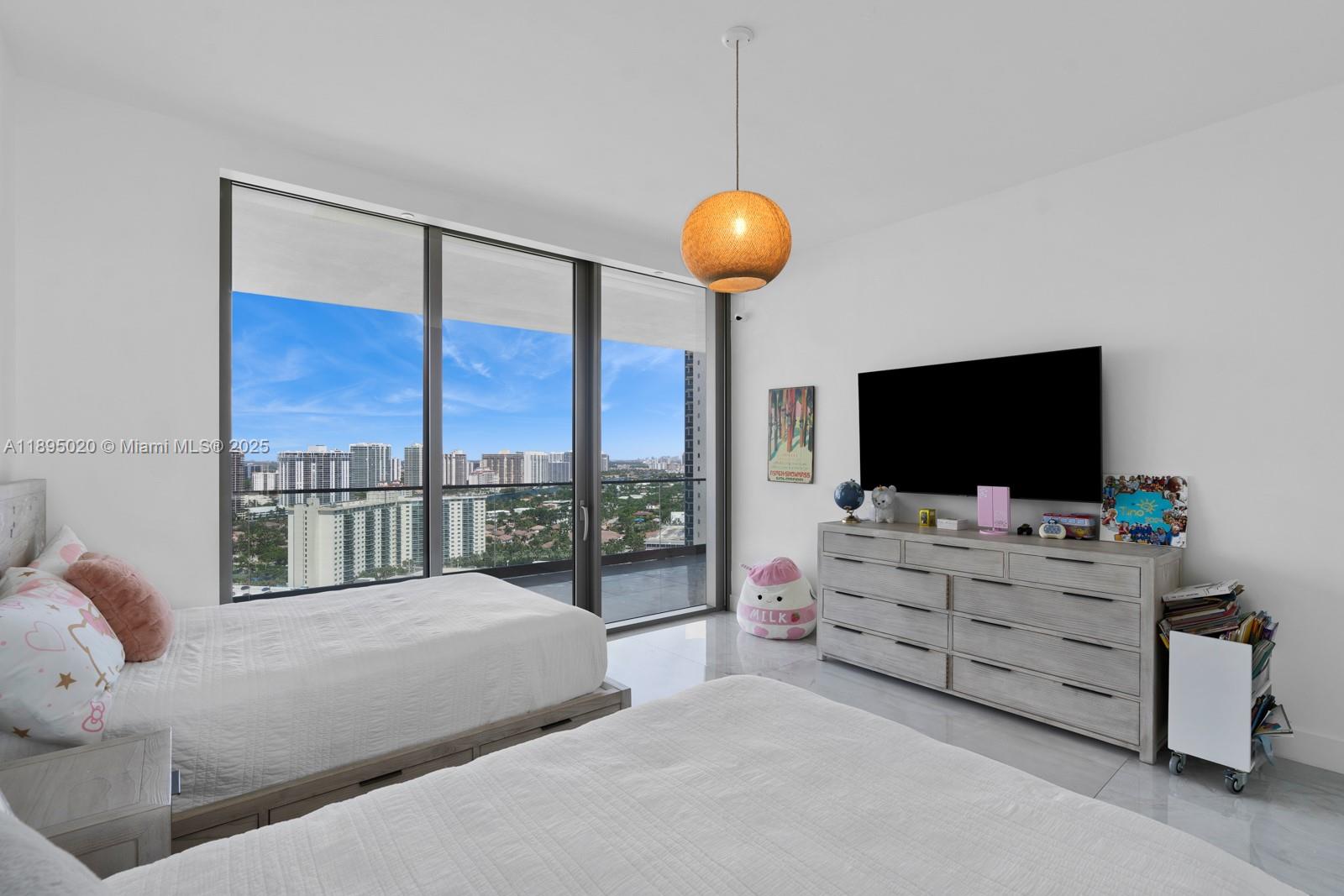 18975 Collins Ave # 2101