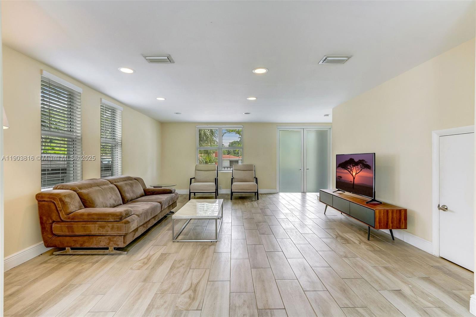 1620 NE 110th St # 2B