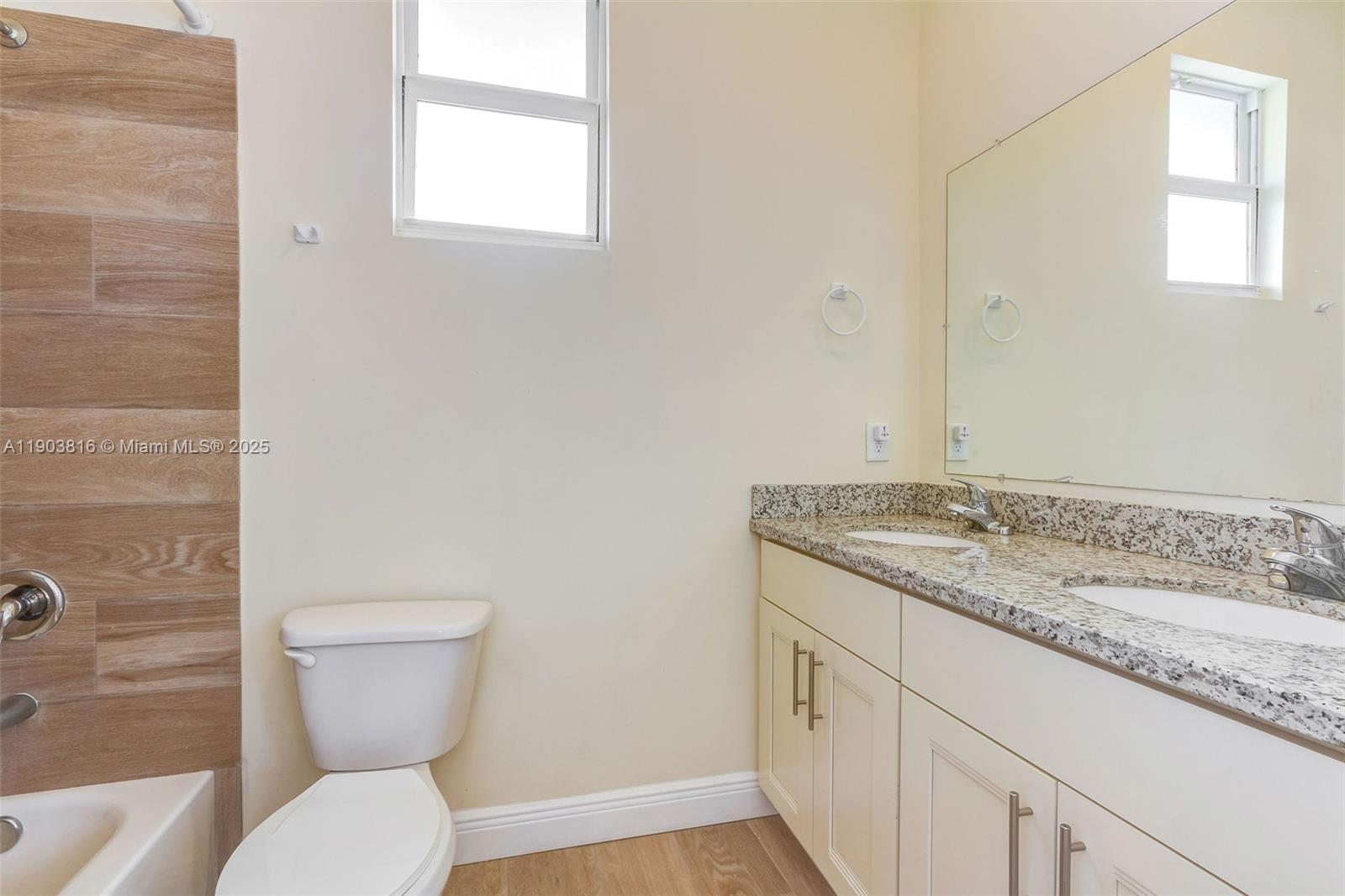 1620 NE 110th St # 2B