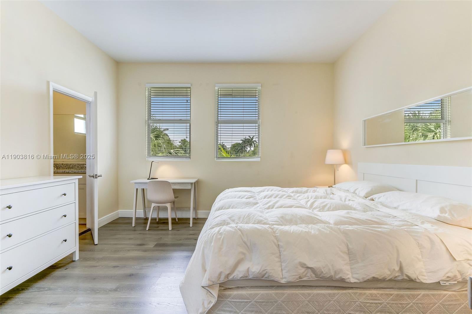 1620 NE 110th St # 2B