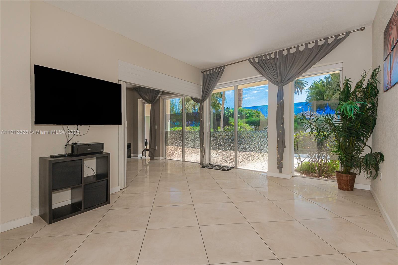 11111 Biscayne Blvd # 1G