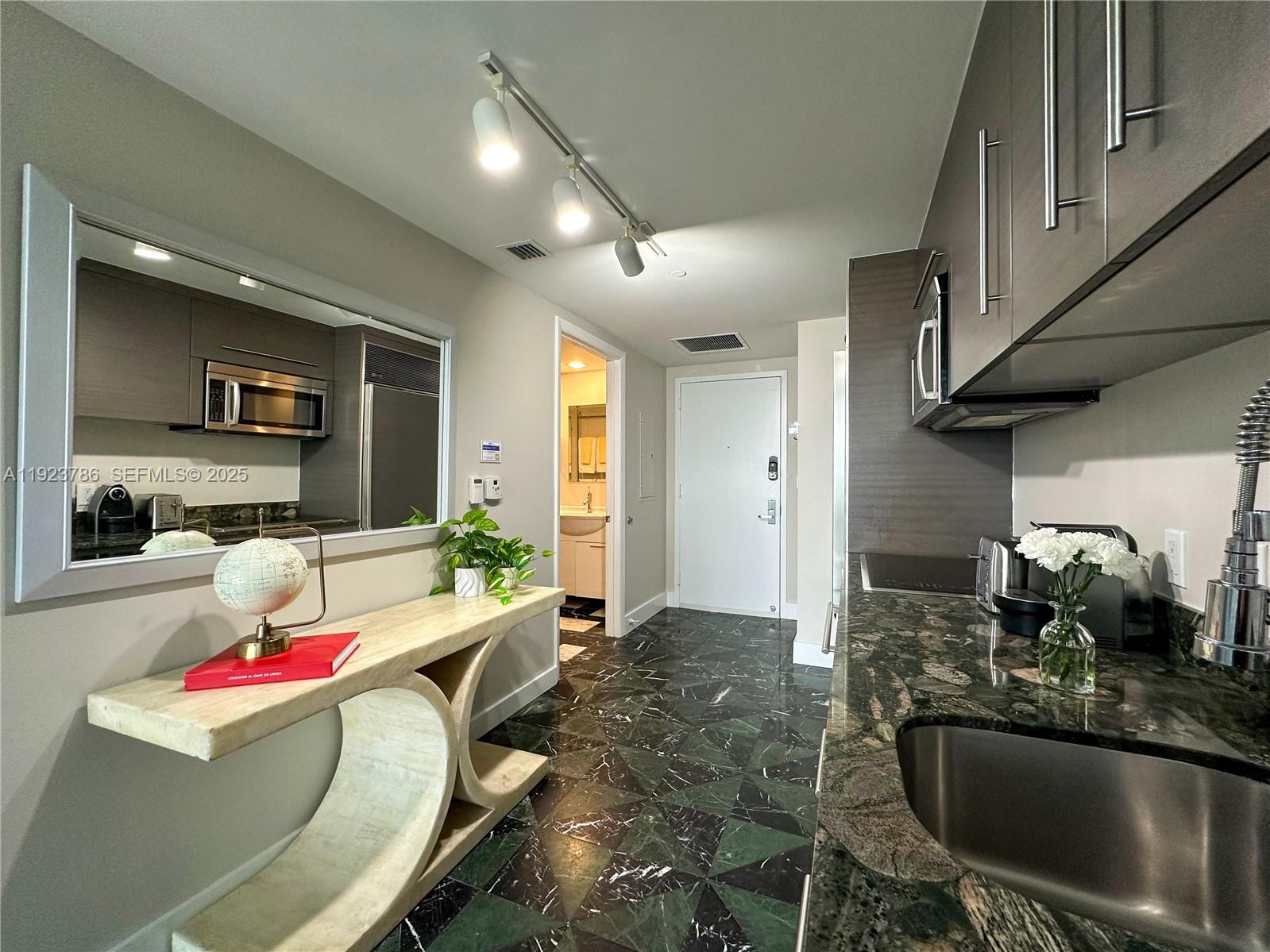 485 Brickell Ave # 4405