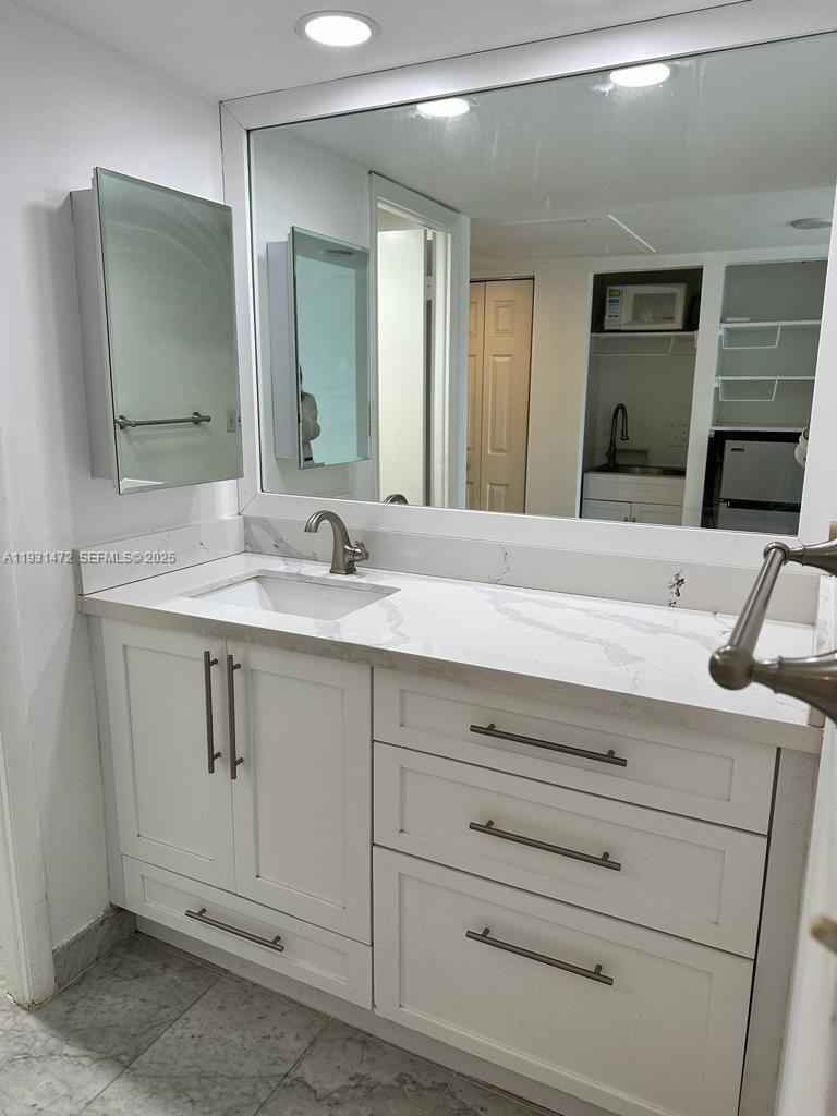 11111 Biscayne Blvd # 15B