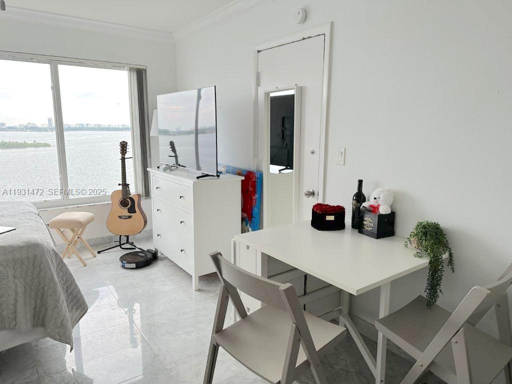 11111 Biscayne Blvd # 15B