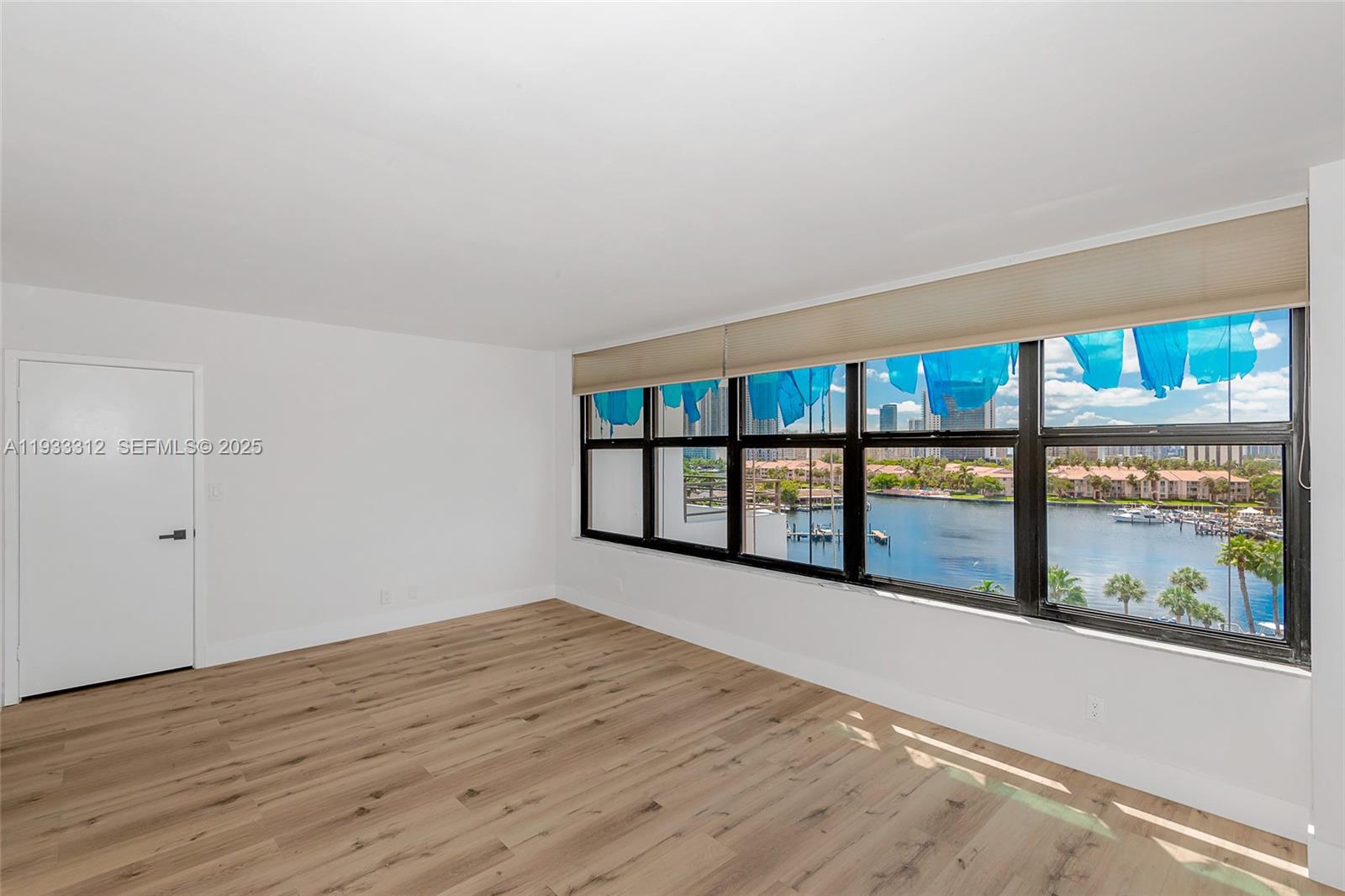 2500 Parkview Dr # 821