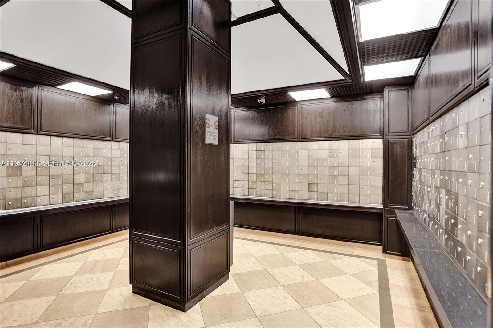 600 NE 36th St # 1423