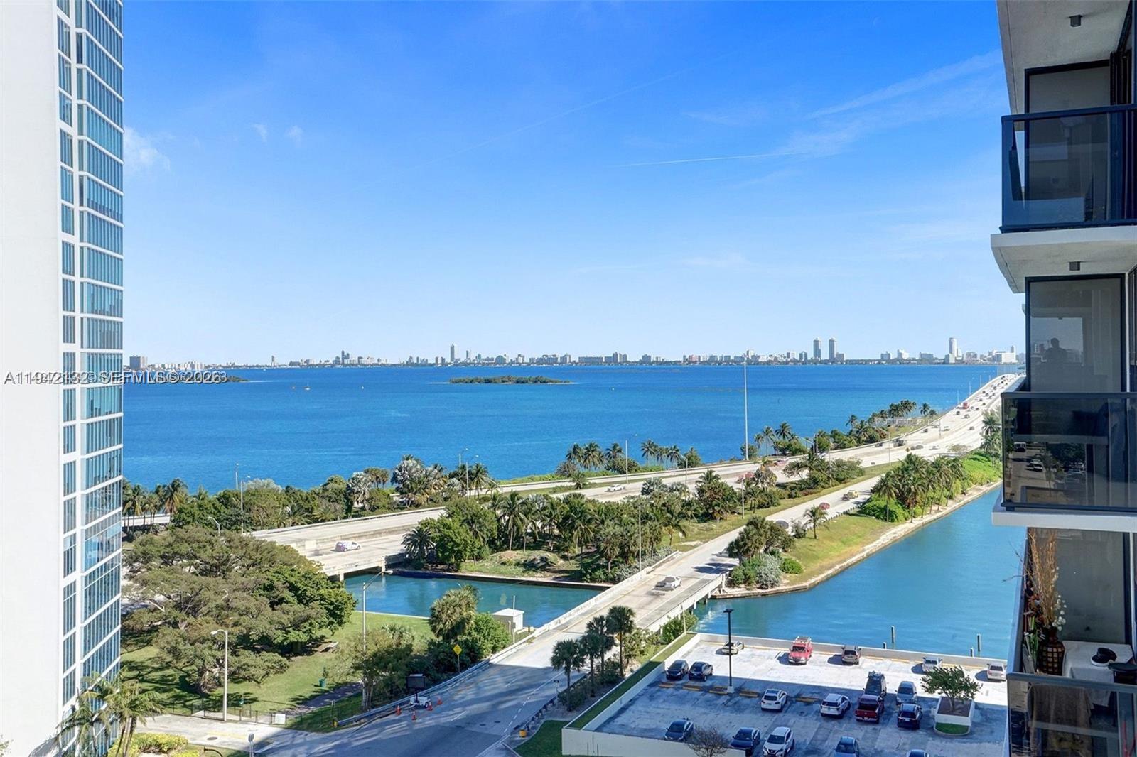 600 NE 36th St # 1423