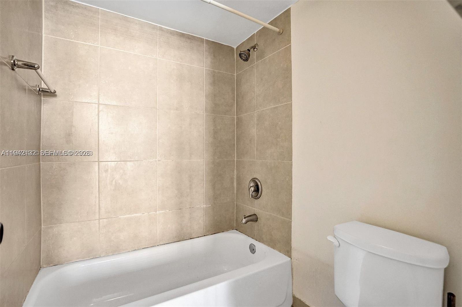 600 NE 36th St # 1423