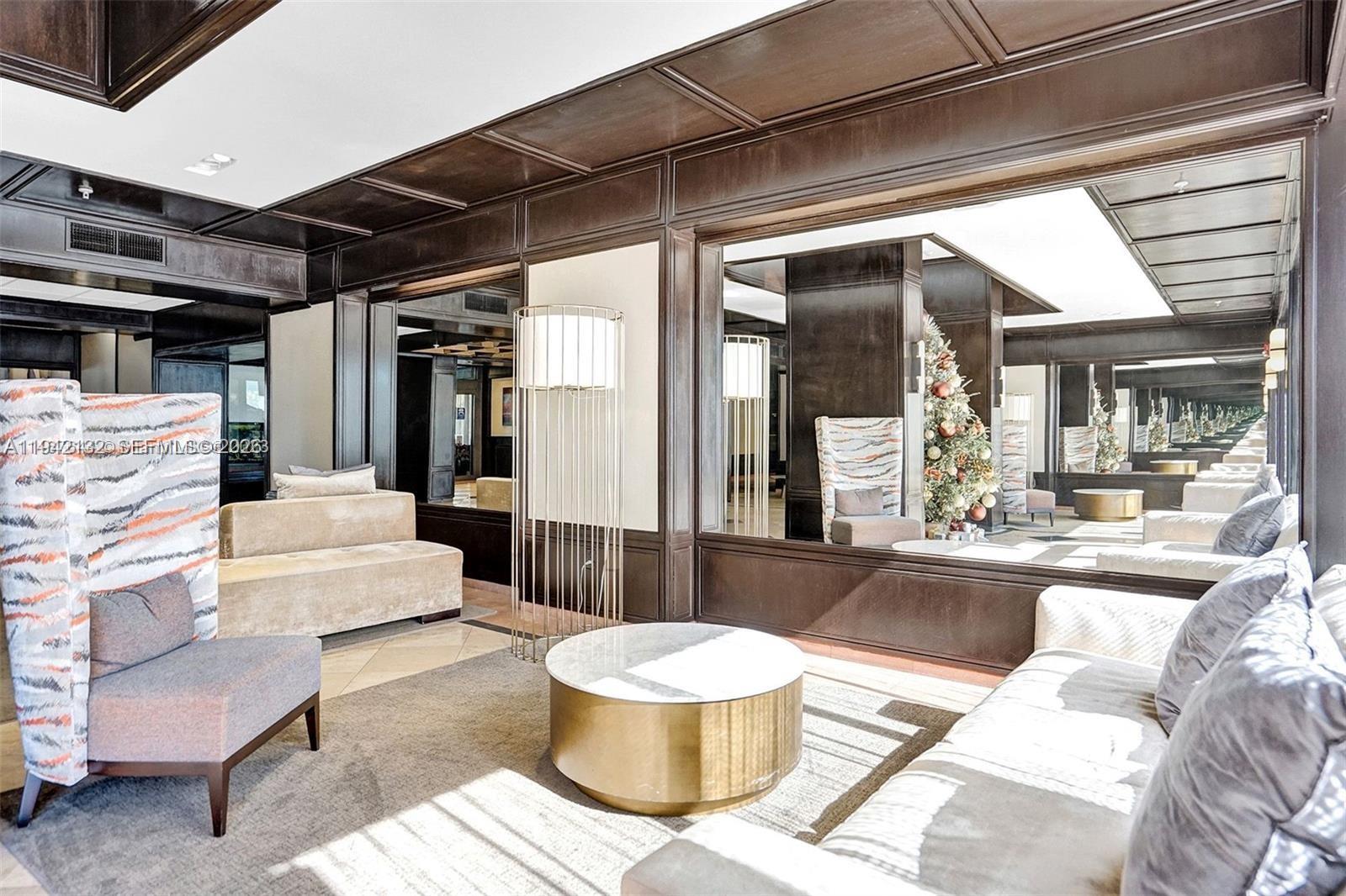 600 NE 36th St # 1423