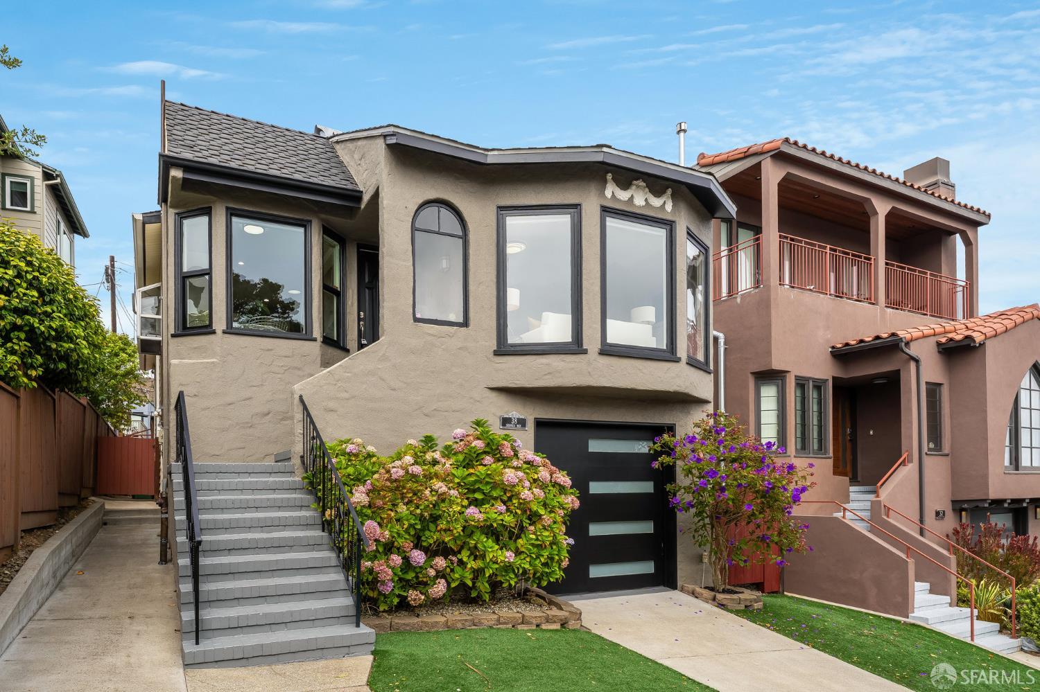 38 Sequoia Way