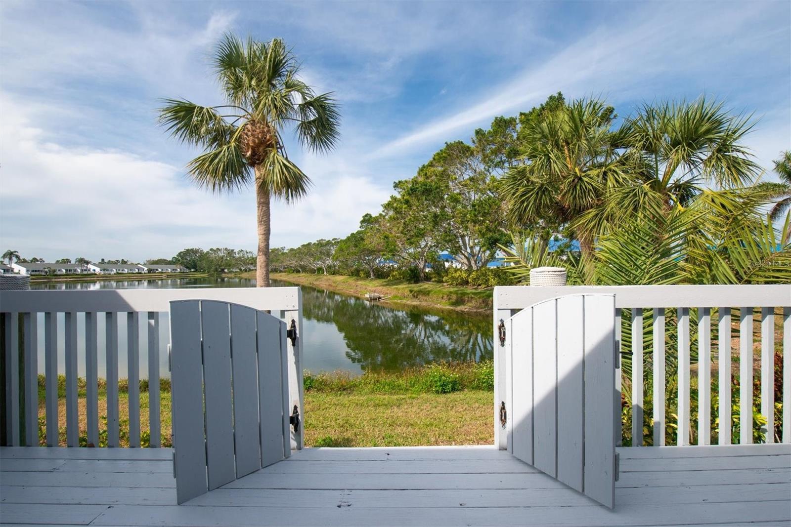 834 WATERSIDE LN #834