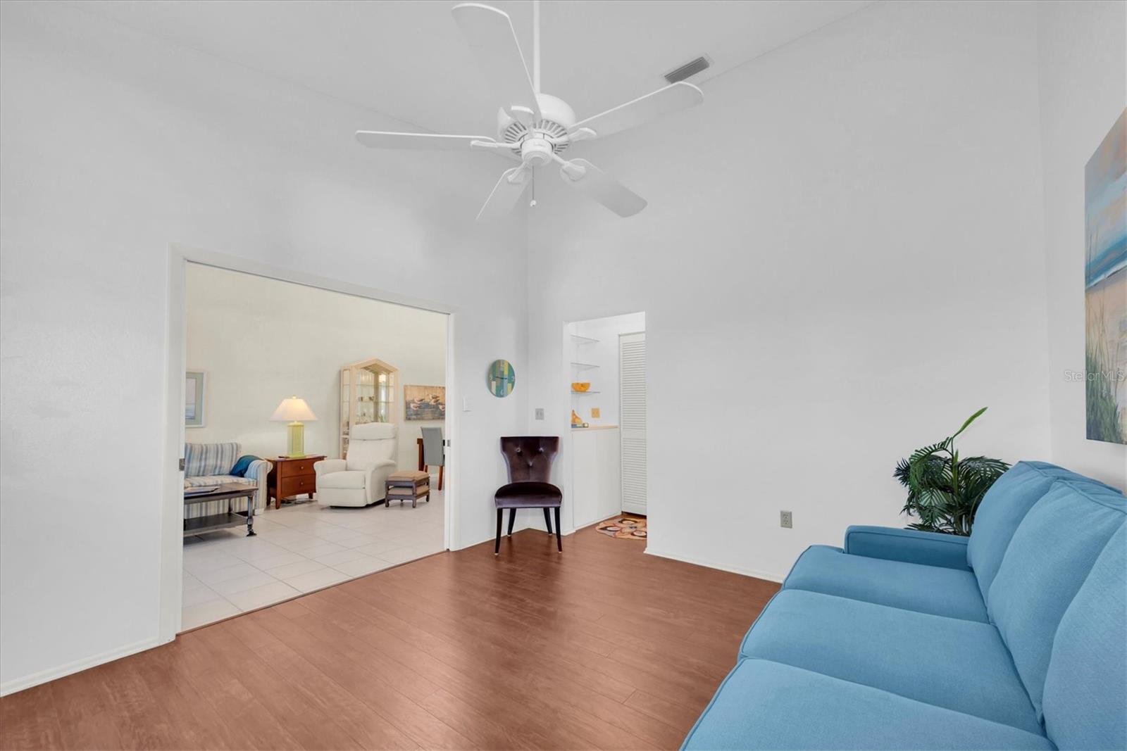 801 WATERSIDE LN