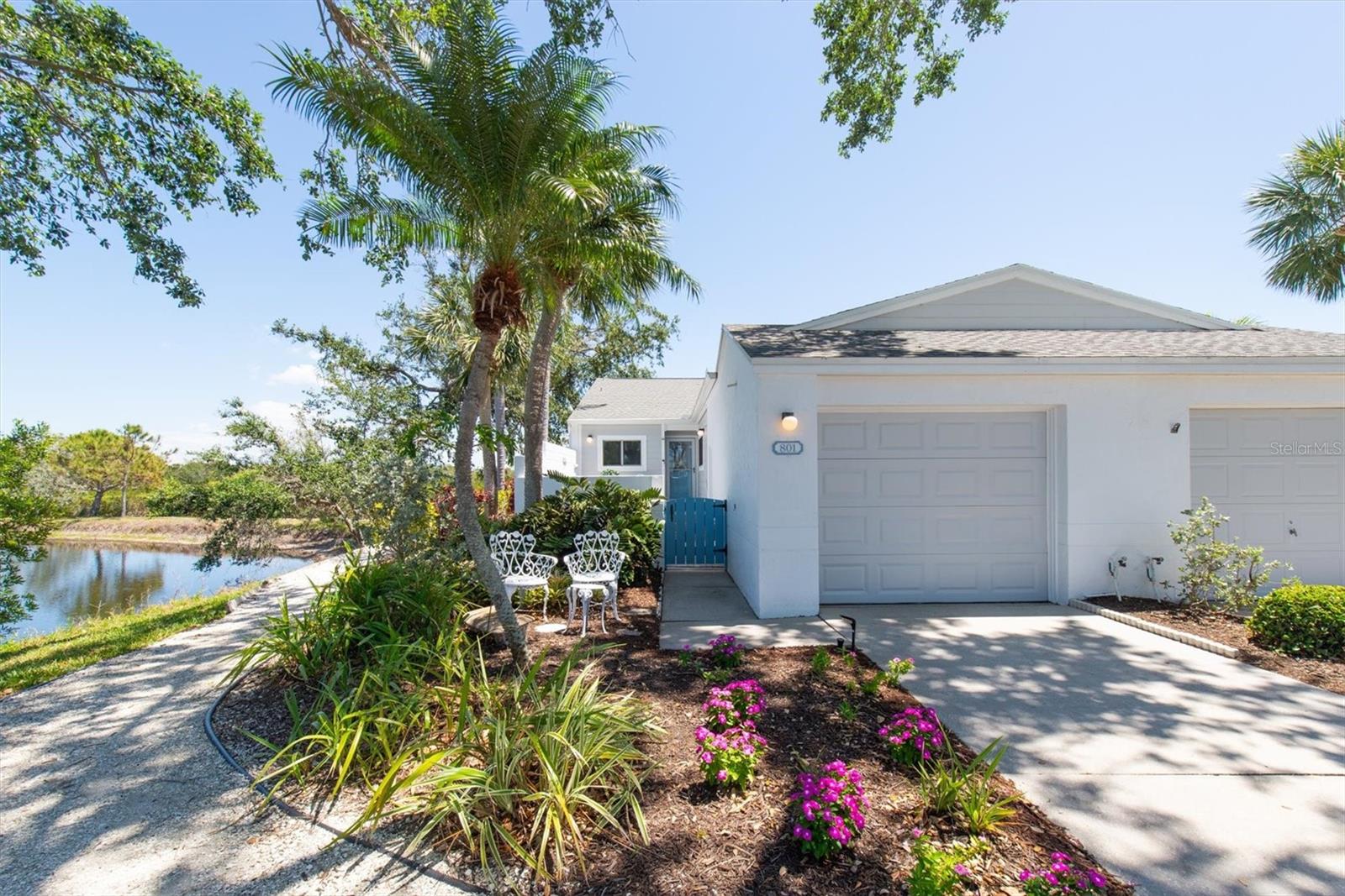 801 WATERSIDE LN