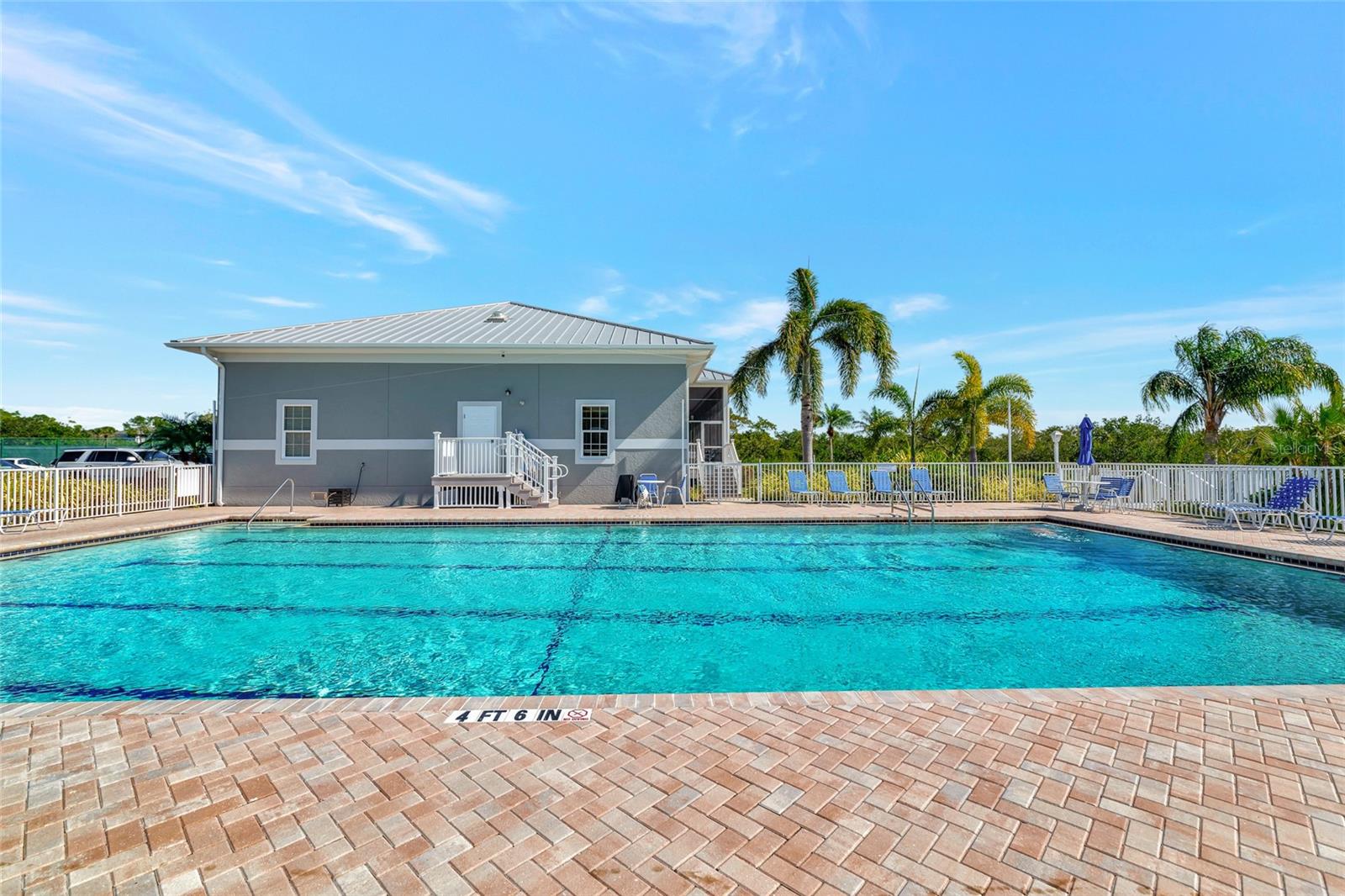 801 WATERSIDE LN