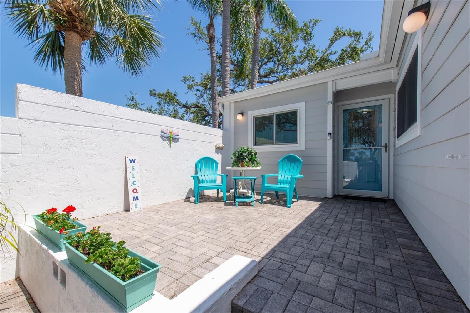 801 WATERSIDE LN