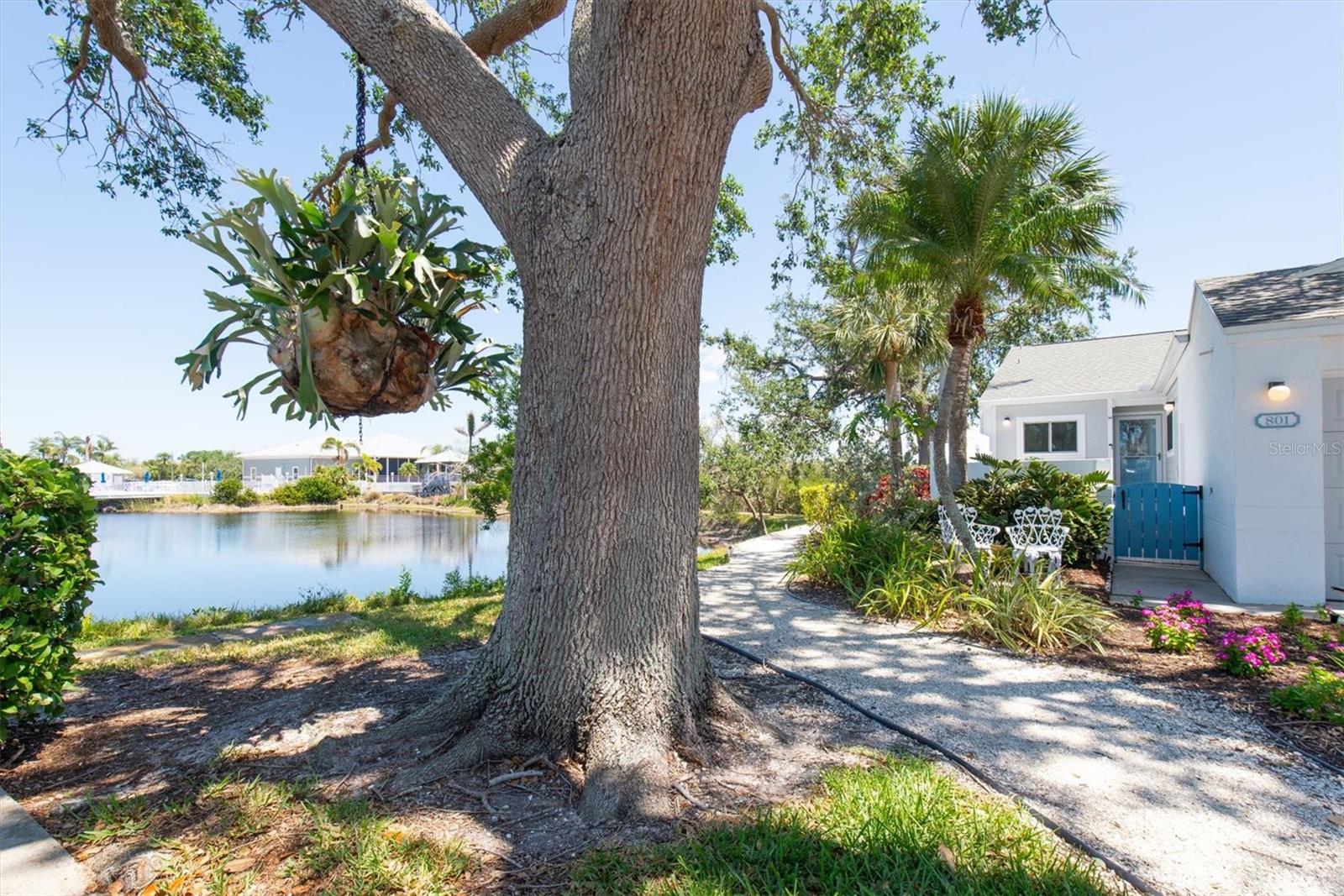 801 WATERSIDE LN