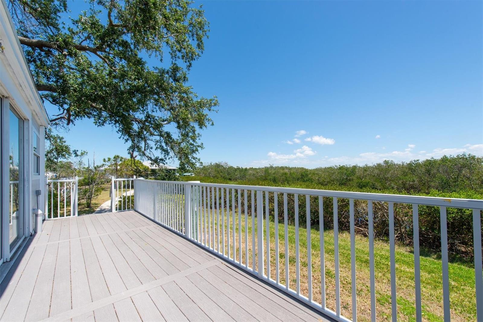 801 WATERSIDE LN