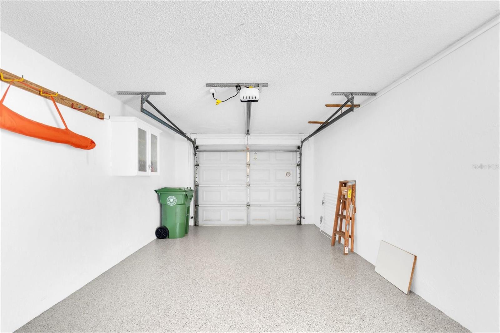 801 WATERSIDE LN