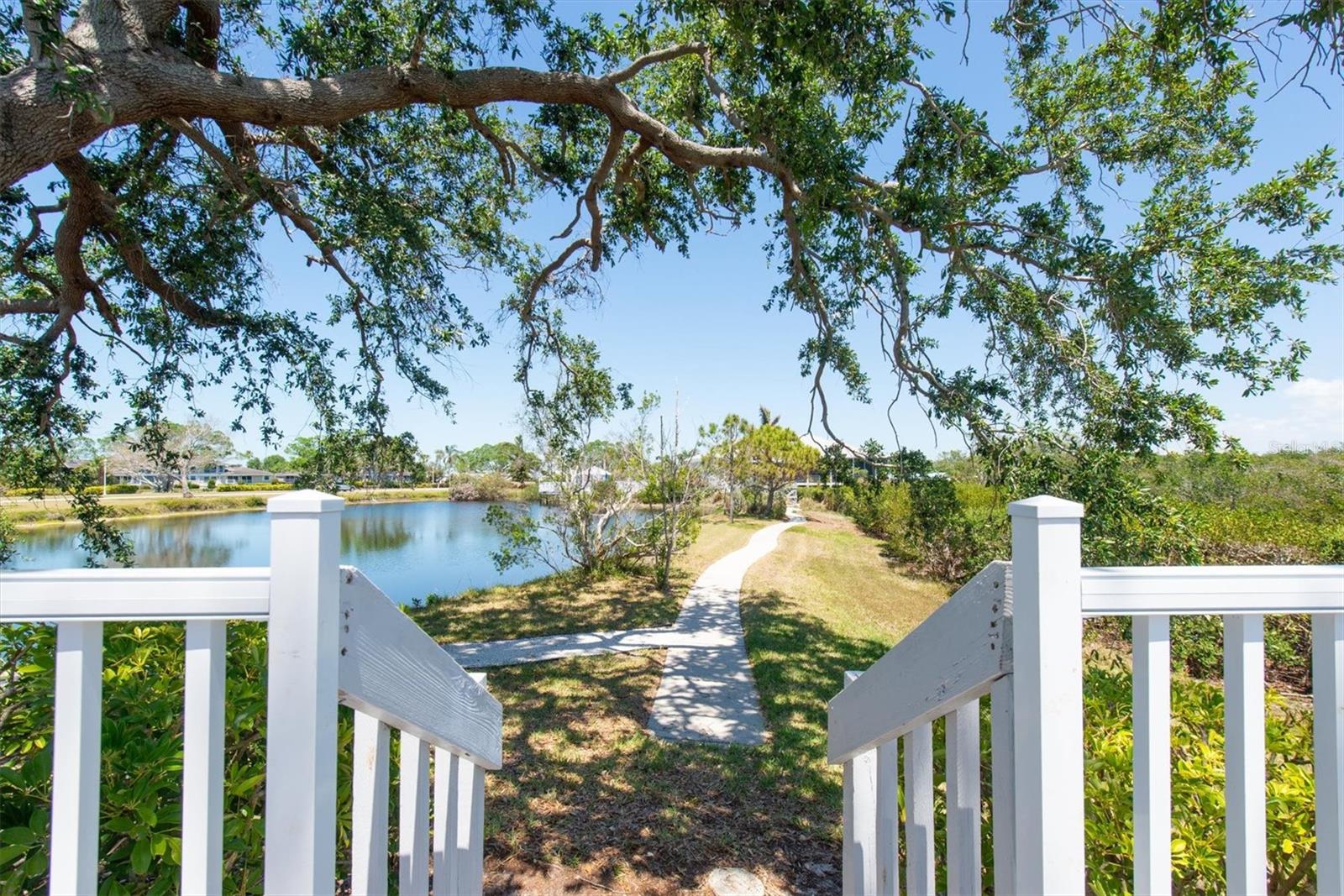 801 WATERSIDE LN