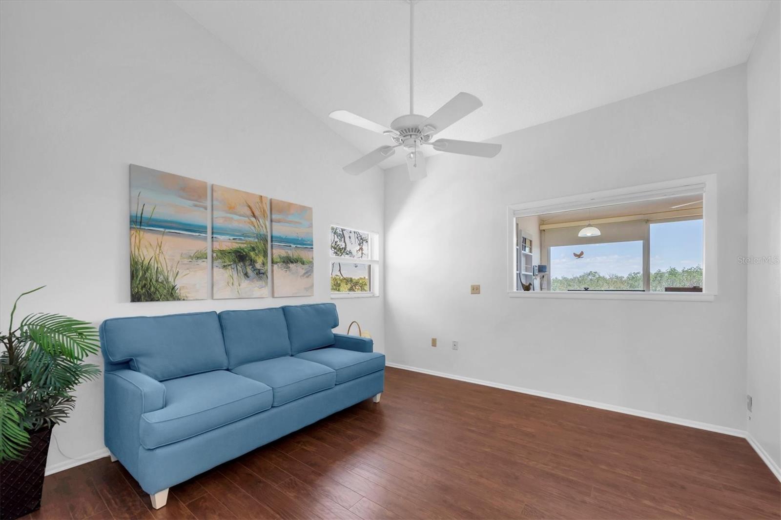 801 WATERSIDE LN