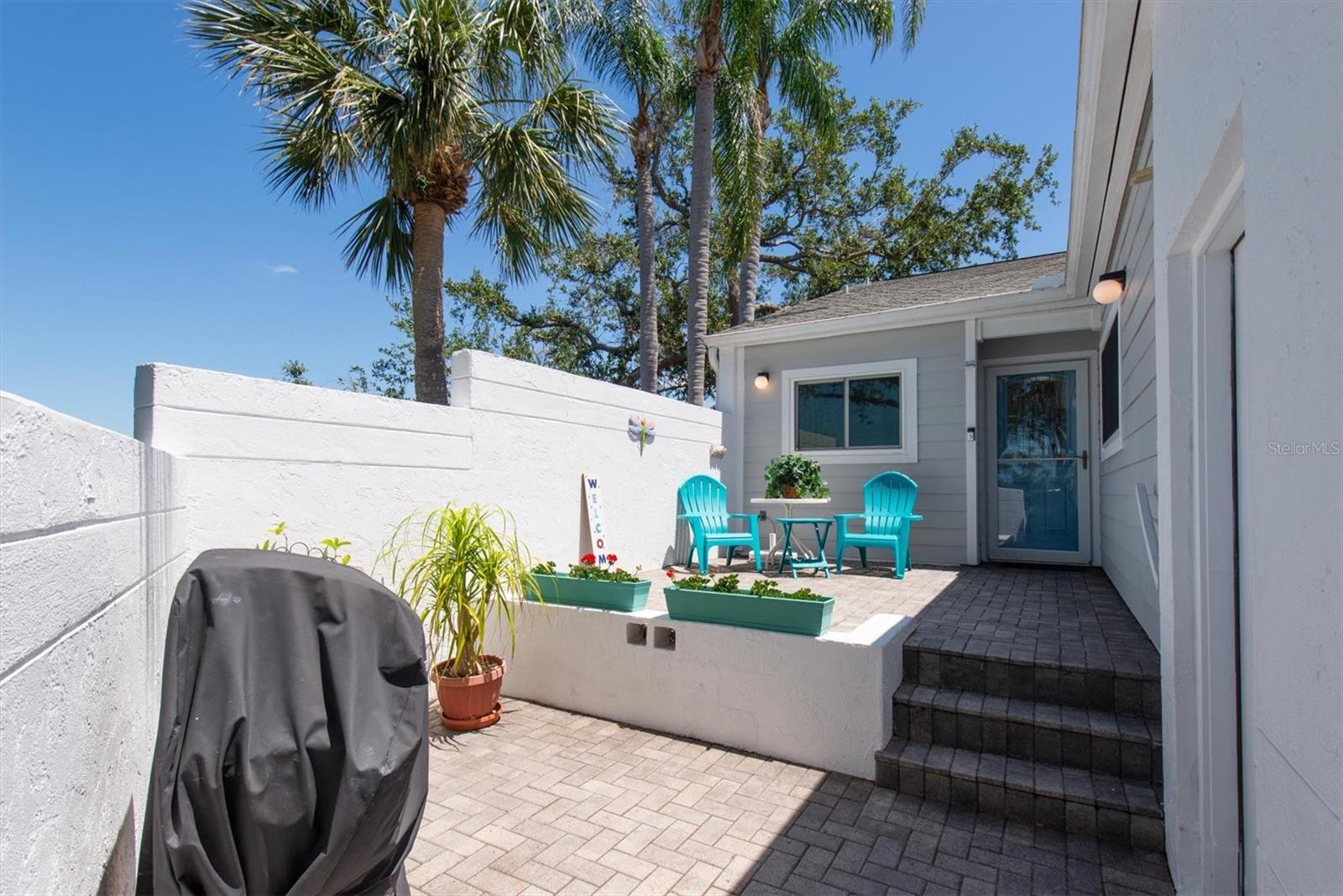 801 WATERSIDE LN