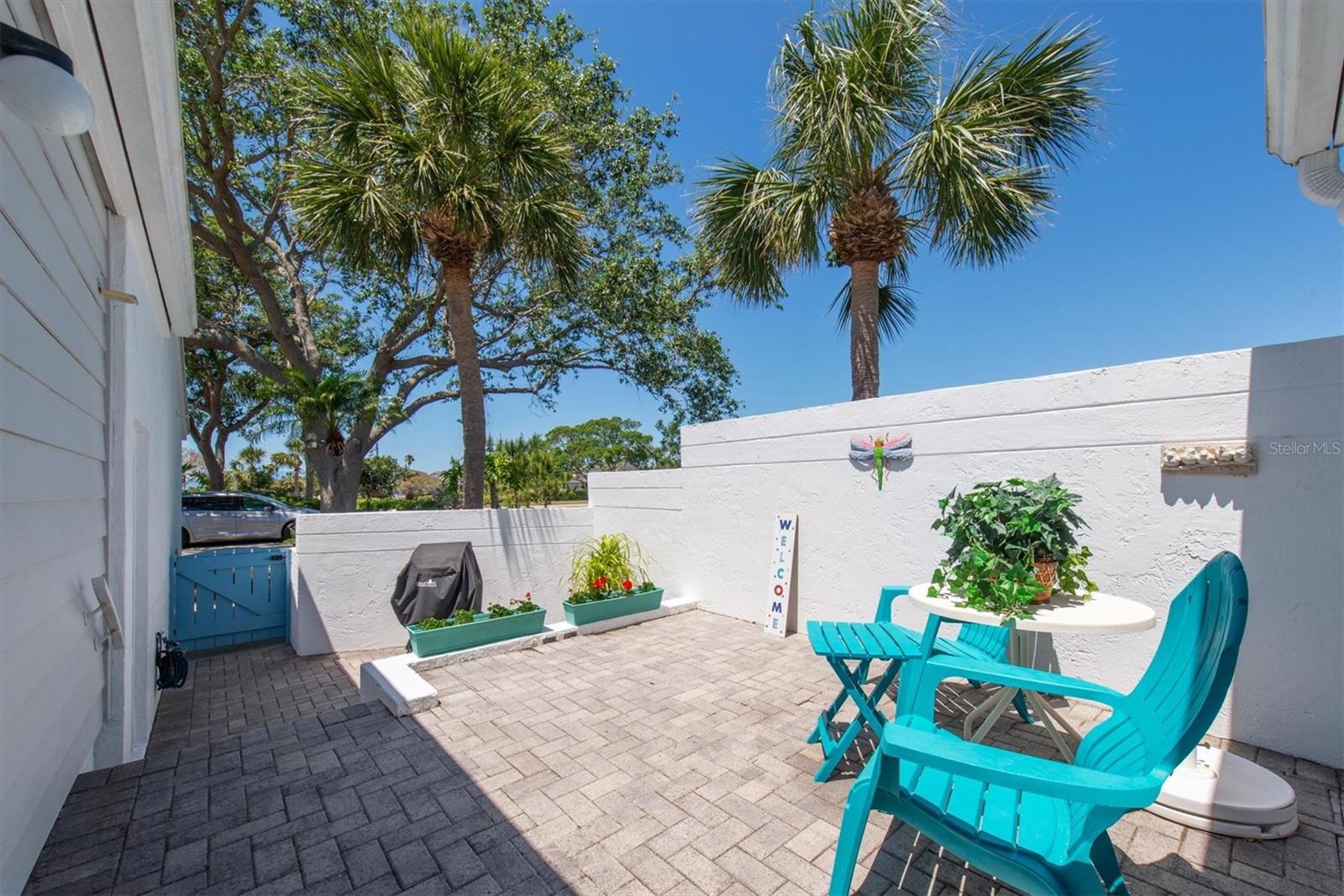 801 WATERSIDE LN