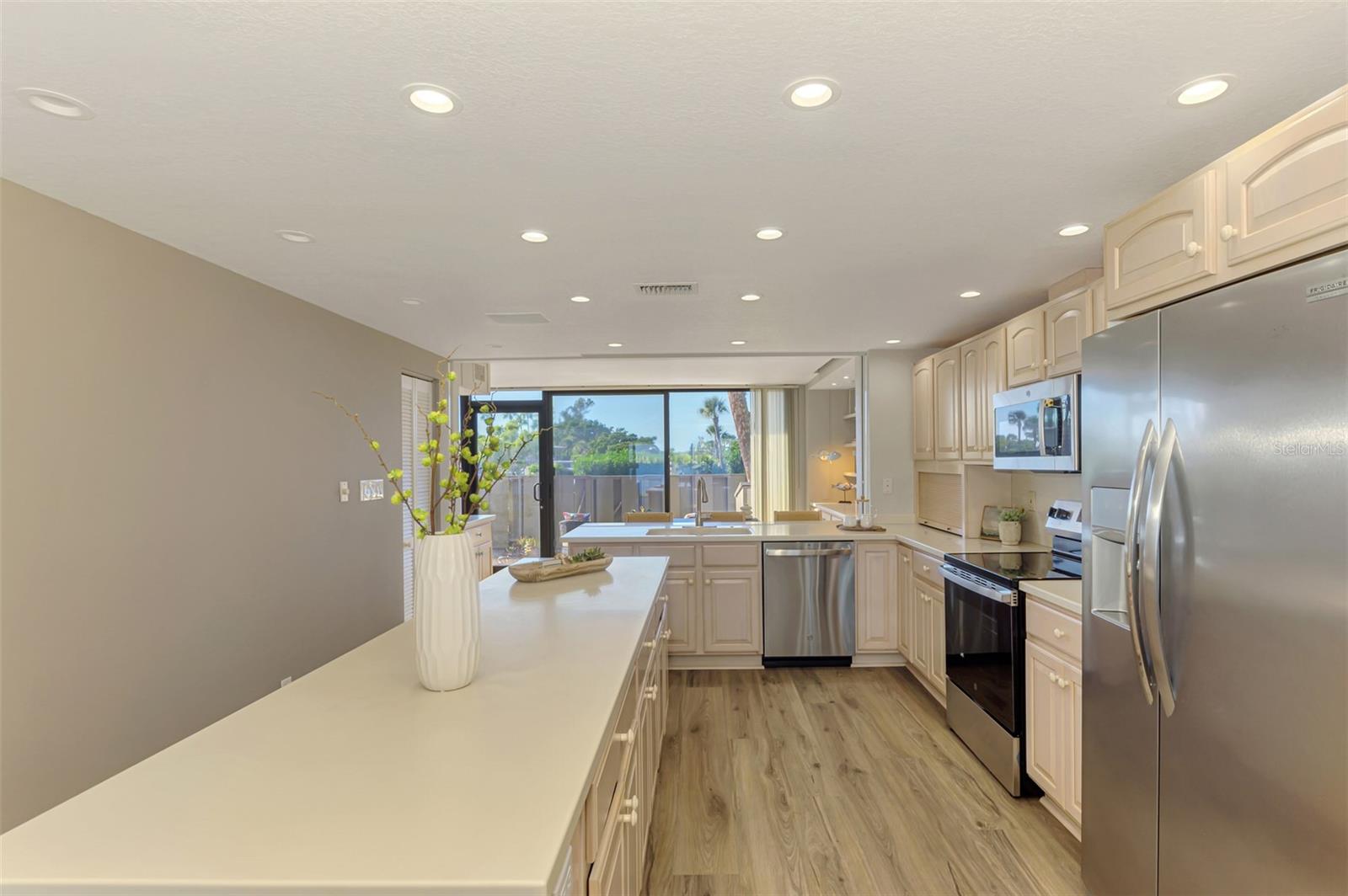 6500 FLOTILLA DR #102