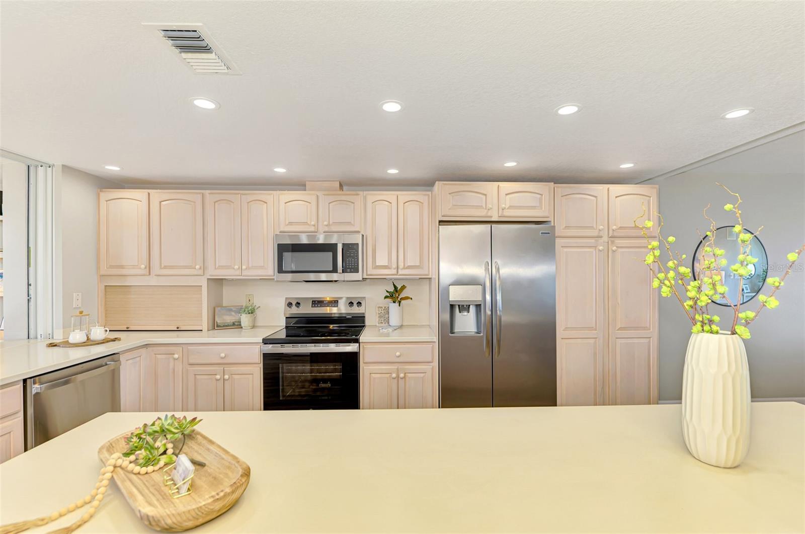 6500 FLOTILLA DR #102