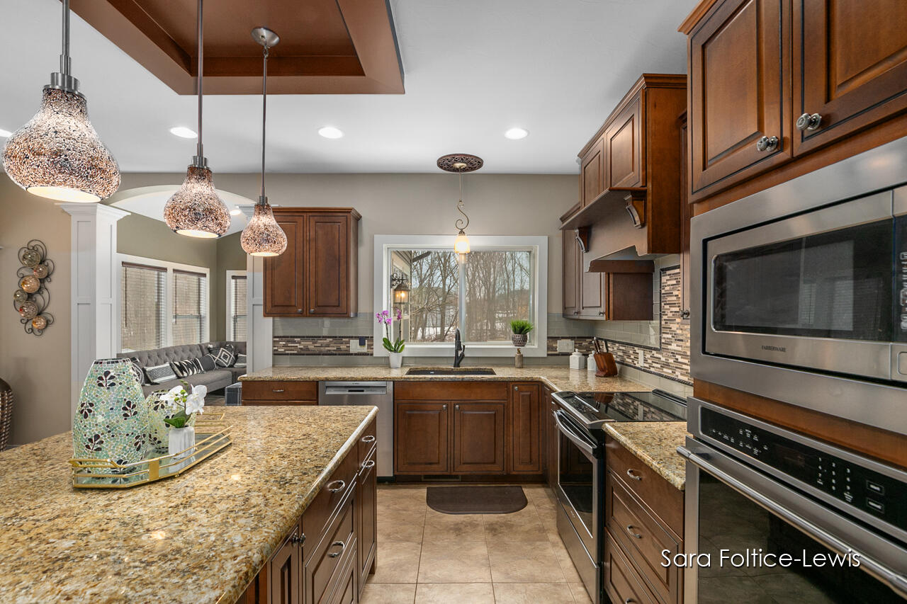 553 Stonebridge Court