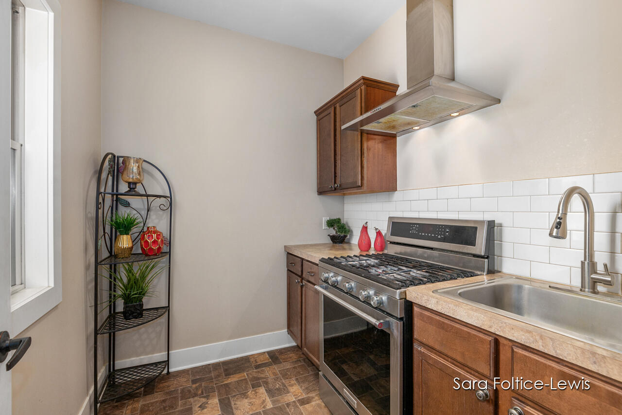 553 Stonebridge Court