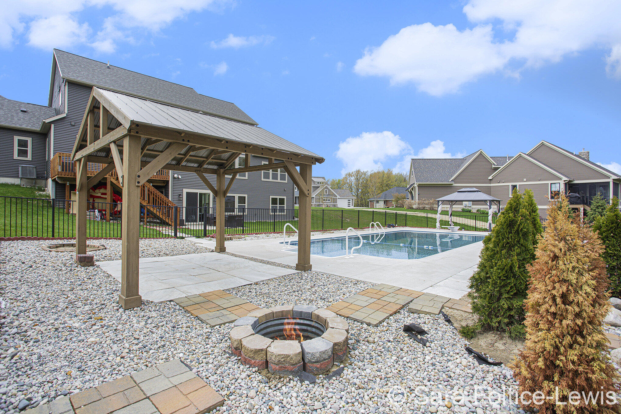 553 Stonebridge Court