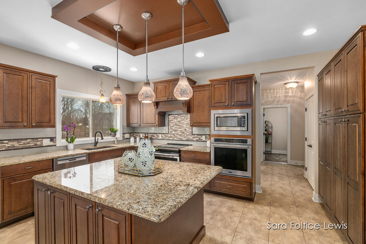 553 Stonebridge Court