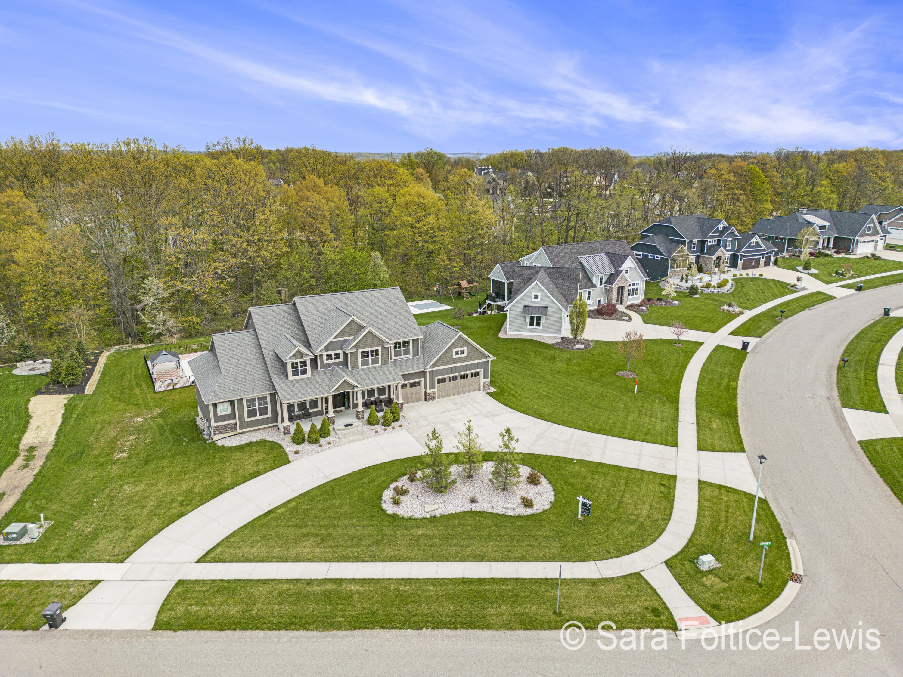 553 Stonebridge Court