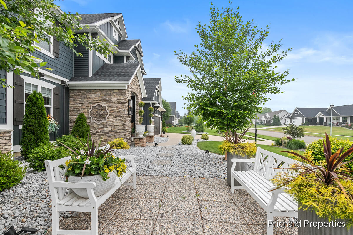 5759 Stonebridge Drive
