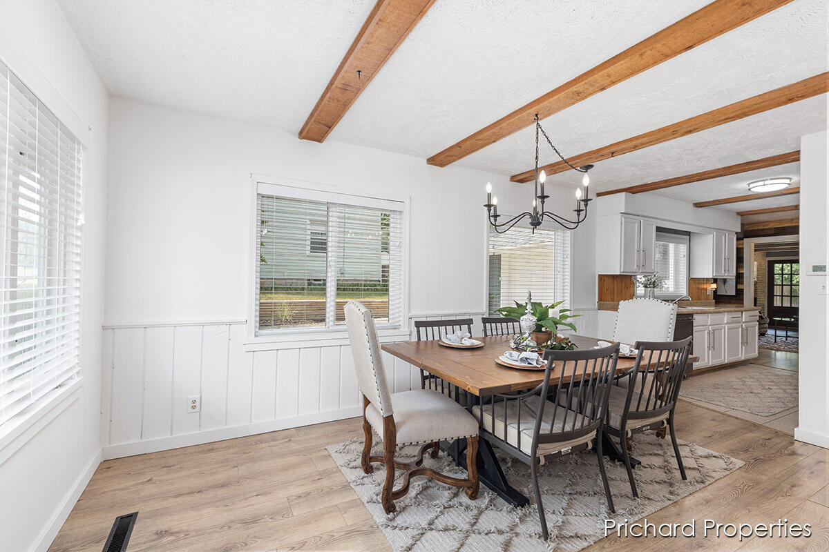 2207 Collingwood Avenue SW