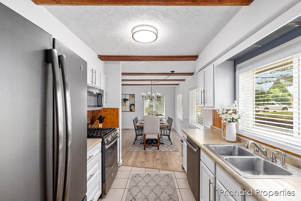 2207 Collingwood Avenue SW