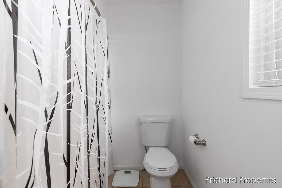 2207 Collingwood Avenue SW